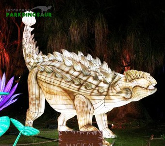 Tradiciniai šilko dinozaurų žibintai